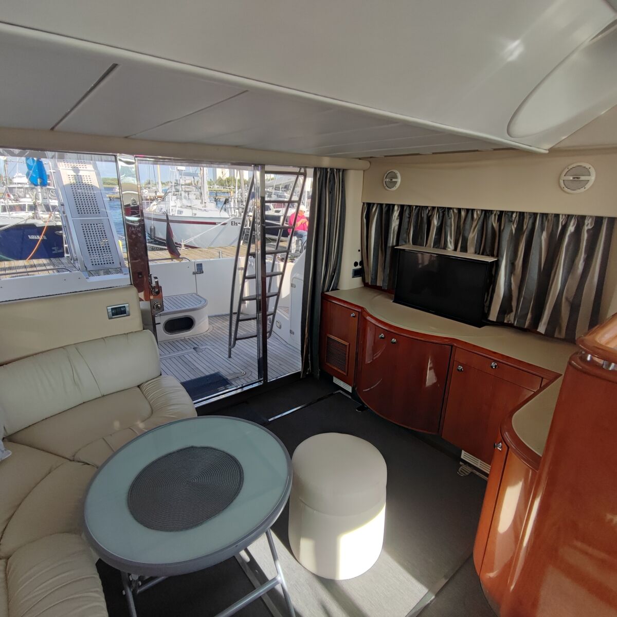 Motoryacht Fairline Squadron 50 Sailing World Yachtbrokers 5