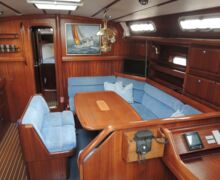 Sailing Yacht Bavaria 42 Sailing World Yachtbrokers 9