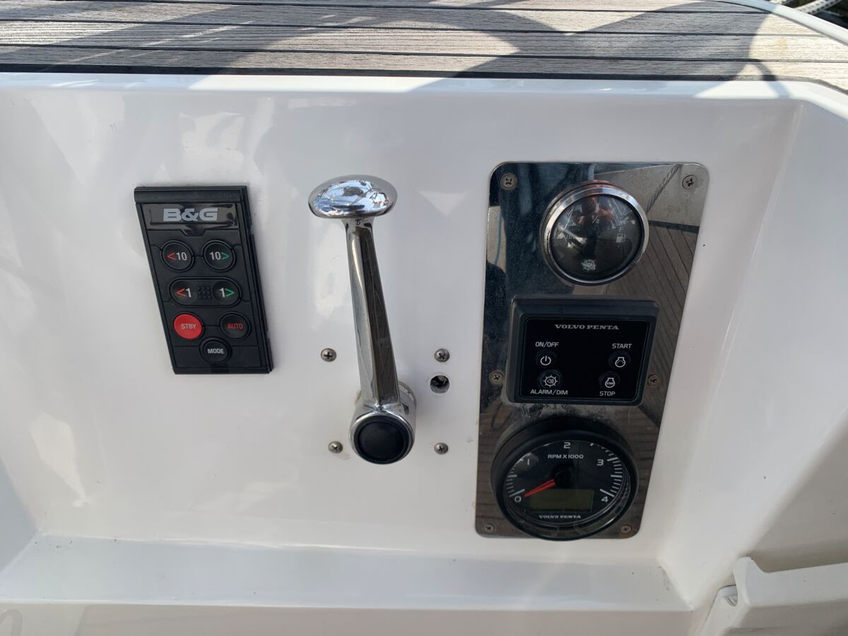 Sailing Yacht Bavaria Cruiser 34 Sailing World Yachtbrokers Heiligenhafen 24
