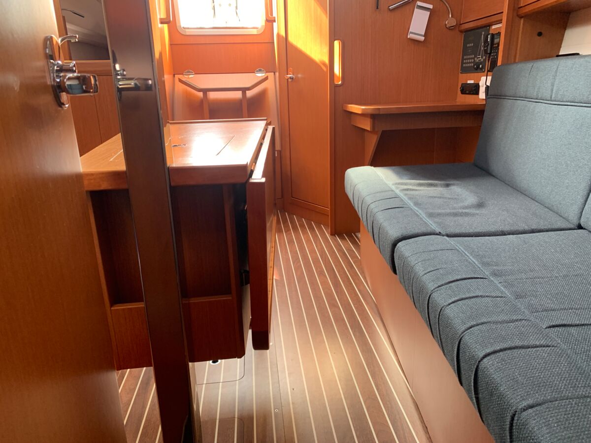 Sailing Yacht Bavaria Cruiser 34 Sailing World Yachtbrokers Heiligenhafen 47