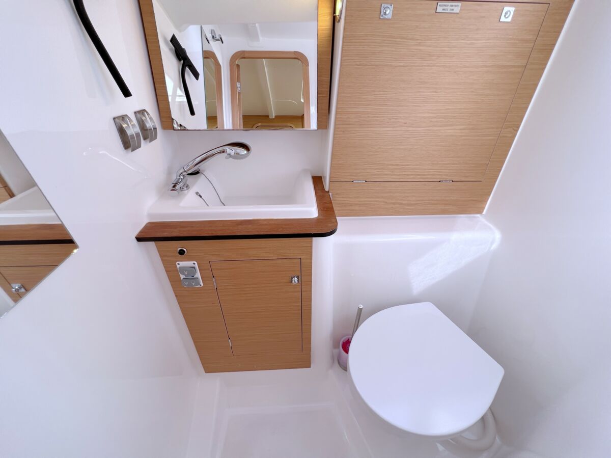 Sailing Yacht Dufour 382 Sailing World Yachtbrokers Heiligenhafen 12