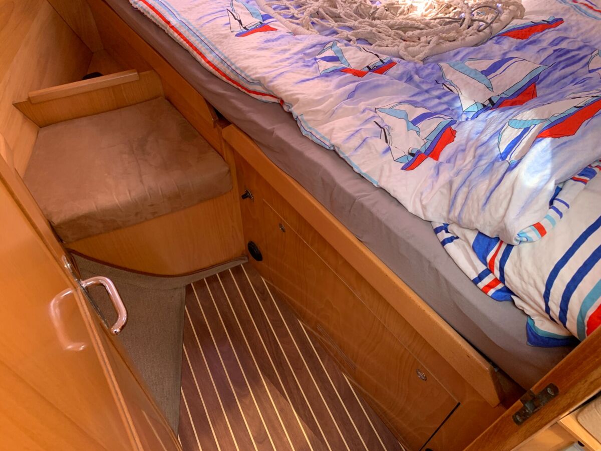 Sailing Yacht Feeling 39 DI Sailing World Yachtbrokers 12