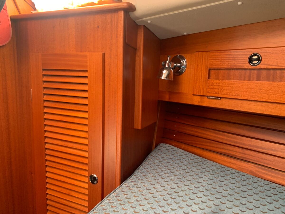 Sailing Yacht Hallberg-Rassy 34 Sailing World Yachtmakler Heiligenhafen 20