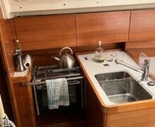 Sailing Yacht Salon 34 Sailing World Yachtbrokers 11
