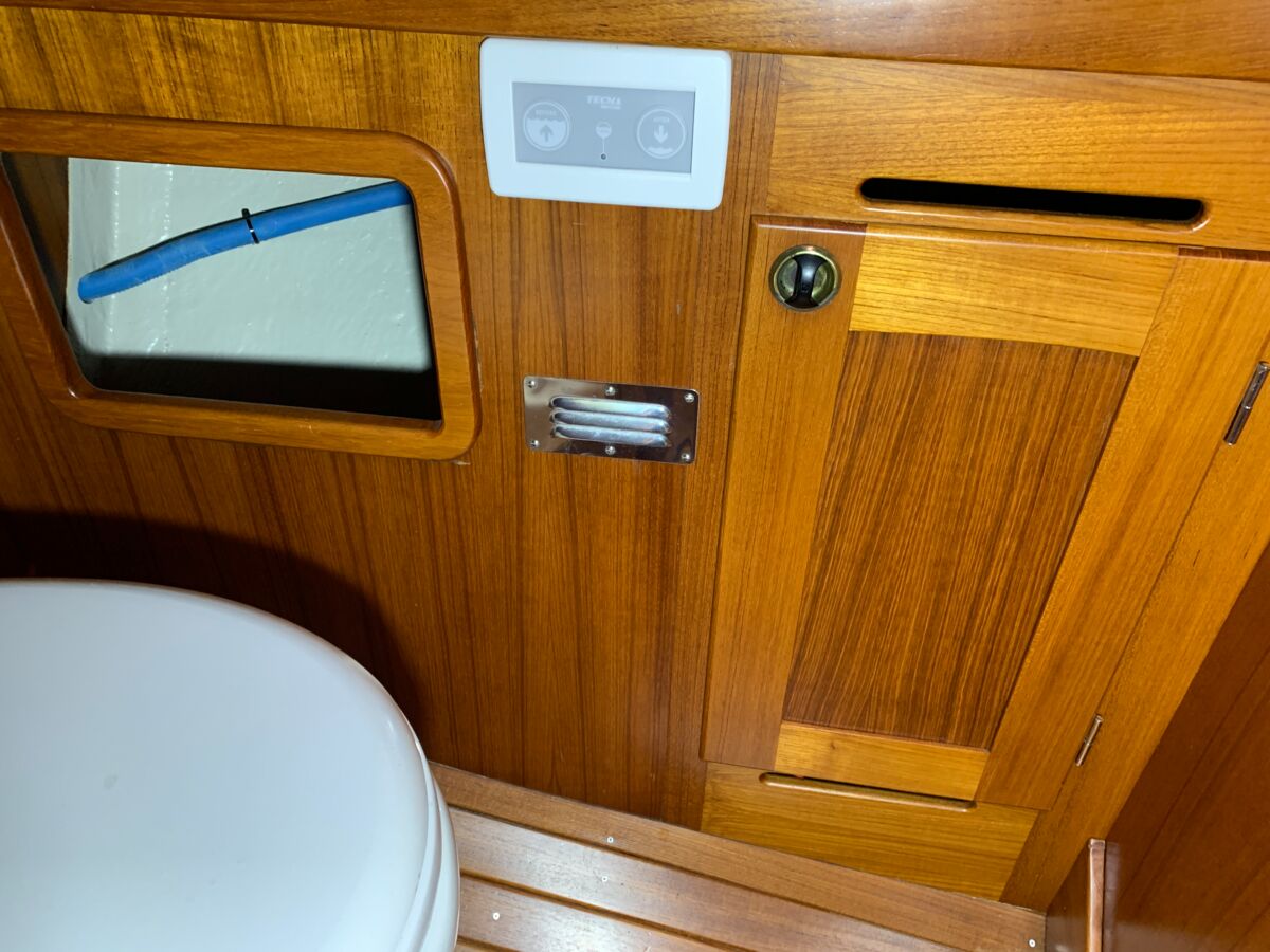 Sailing Yacht Wasa 370 Sailing World Yachtbrokers 46