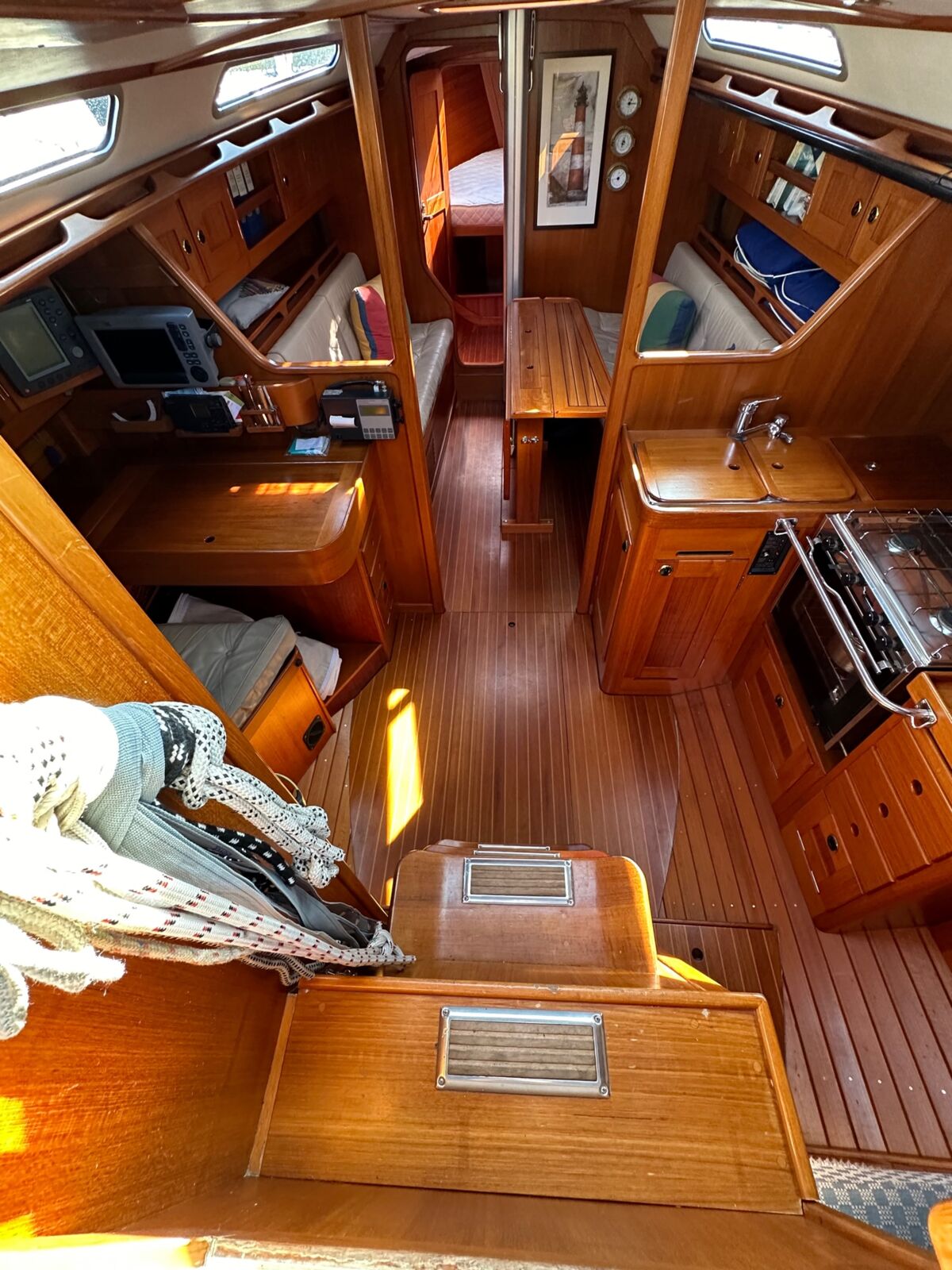 Sailing Yacht Wasa 370 Sailing World Yachtbrokers 7-1