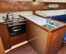 Sailing yacht Beneteau Oceanis 37 Sailing World Yachtbrokers Heiligenhafen 16