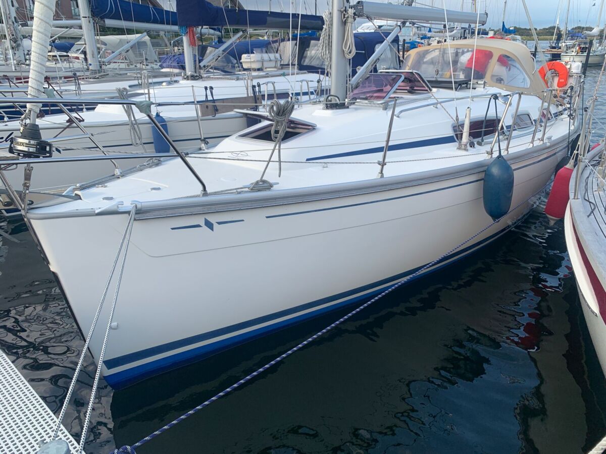 Segelyacht Bavaria 31 Cruiser Sailing World Yachtbrokers Heiligenhafen 4