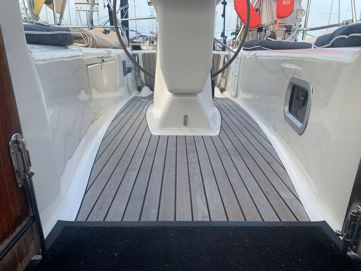 Segelyacht Bavaria 31 Cruiser Sailing World Yachtbrokers Heiligenhafen 42