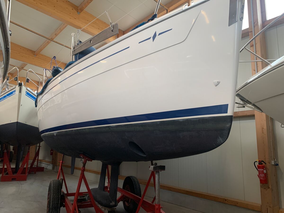Segelyacht Bavaria 31 Cruiser Sailing World Yachtmakler 31