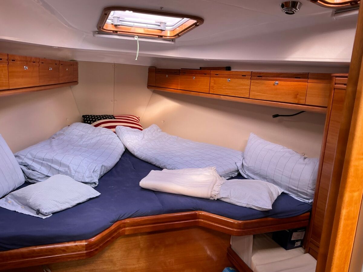 Segelyacht Bavaria 37 Cruiser Sailing World Yachtmakler 14 (1)