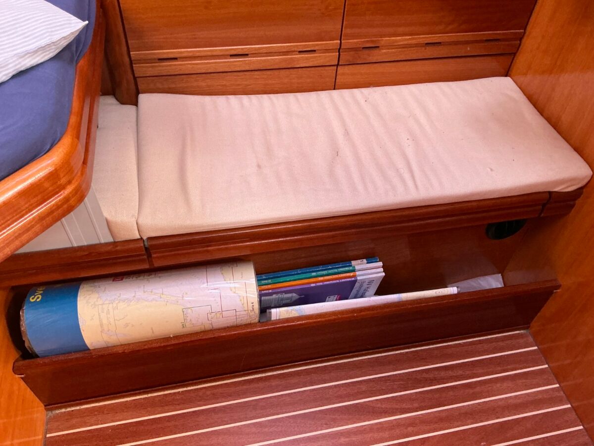 Segelyacht Bavaria 37 Cruiser Sailing World Yachtmakler 15 (1)