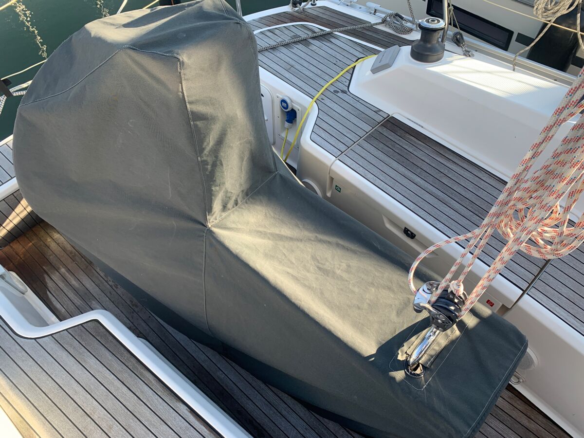Segelyacht Bavaria Cruiser 33 Sailing World Yachtbrokers Heiligenhafen 40
