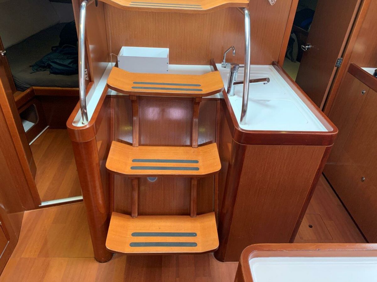 Segelyacht Beneteau Oceanis 46 Sailing World Yachtmakler 67