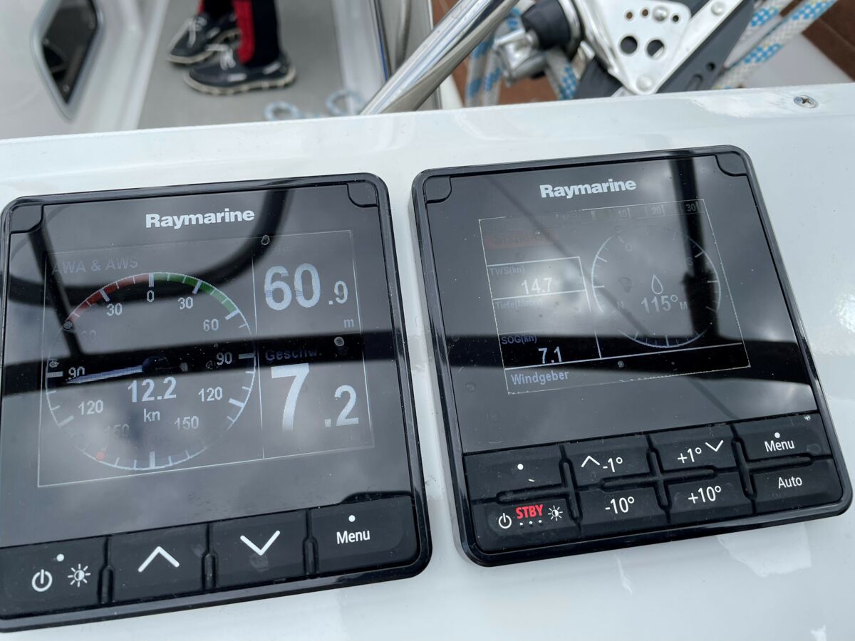 Segelyacht Dehler 35 CWS Sailing World Yachtmakler Heiligenhafen 9