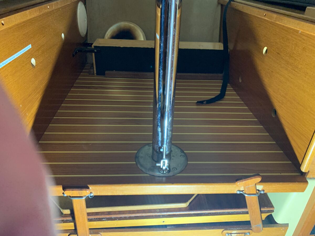 Segelyacht Hai 760 Decksalon Sailing World Yachtmakler 19