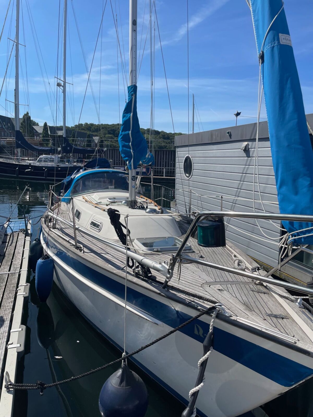 Segelyacht Hallberg-Rassy 29 Sailing World Yachtbrokers 3