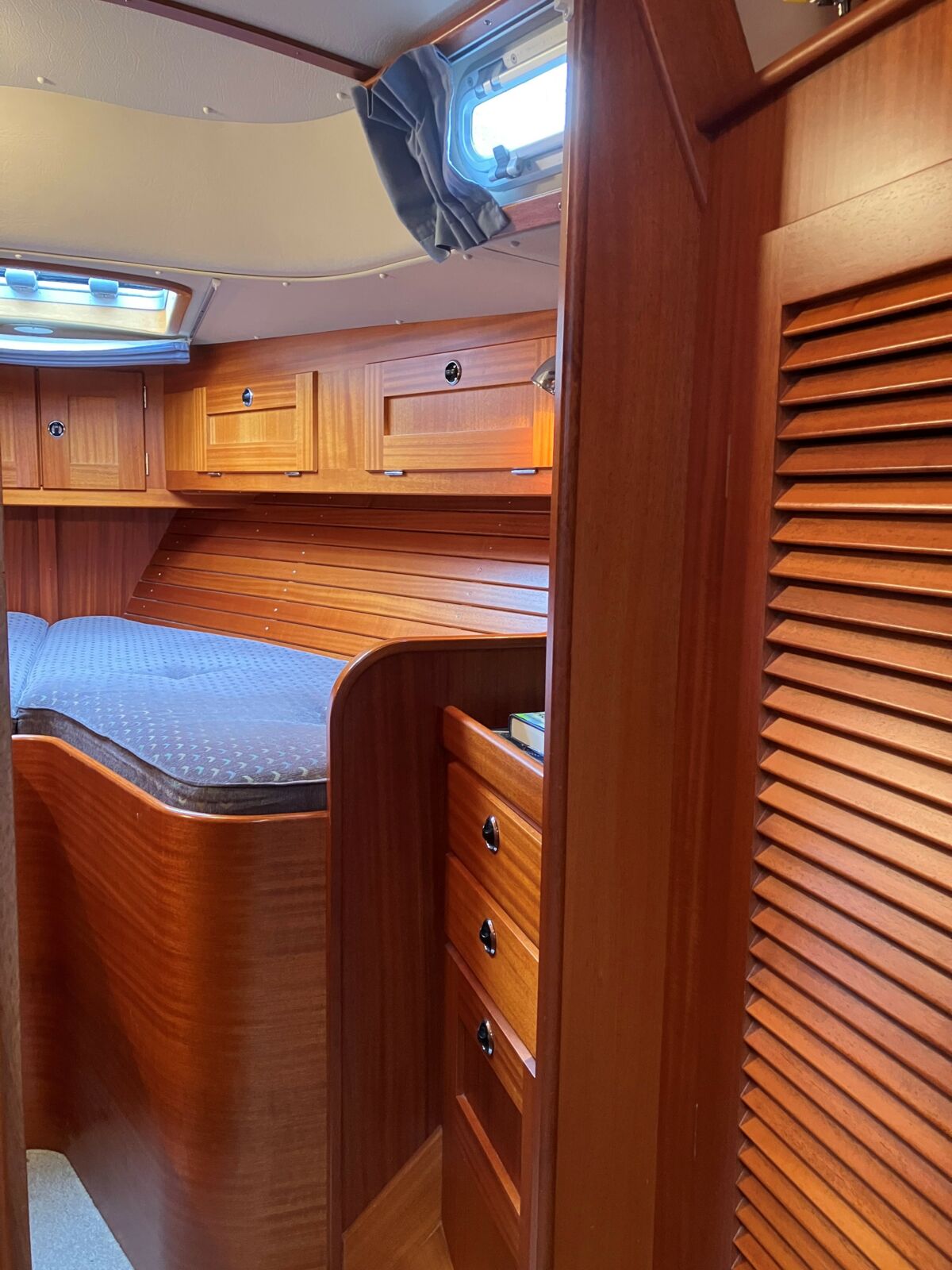 Segelyacht Hallberg-Rassy 36 MK II Sailing World Yachtmakler 18