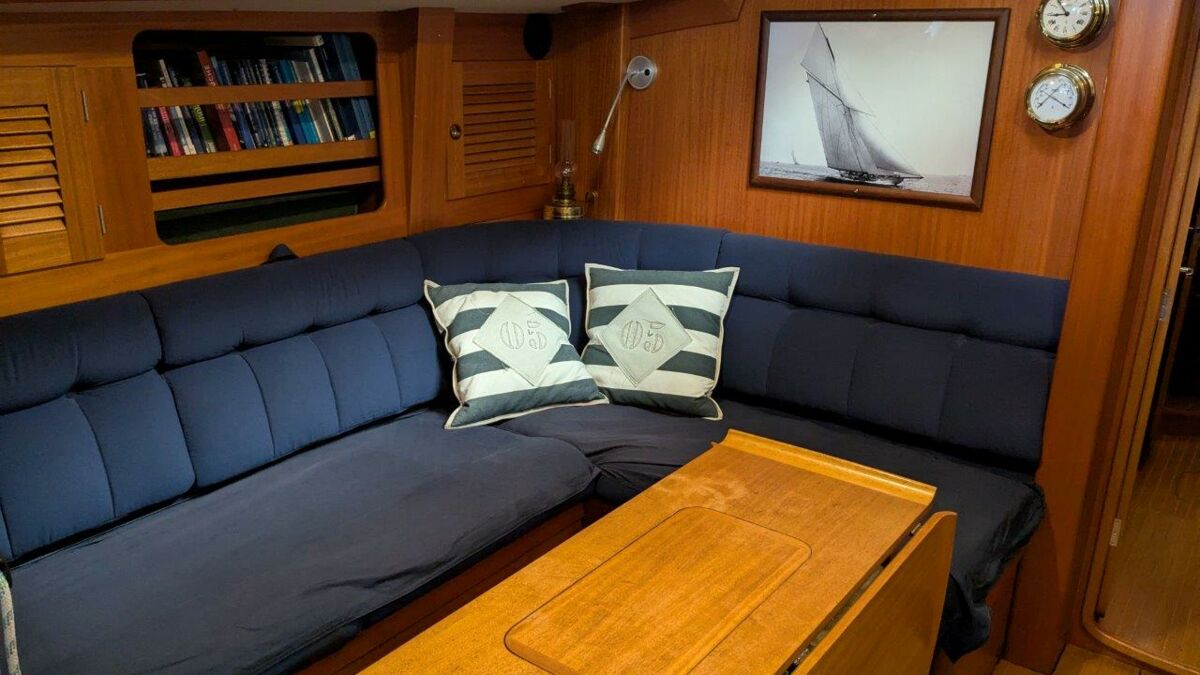 Segelyacht Hallberg-Rassy 45 Sailing World Yachtmakler   (14)