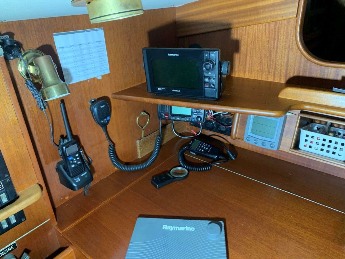 Segelyacht Hallberg-Rassy 45 Sailing World Yachtmakler   (31)