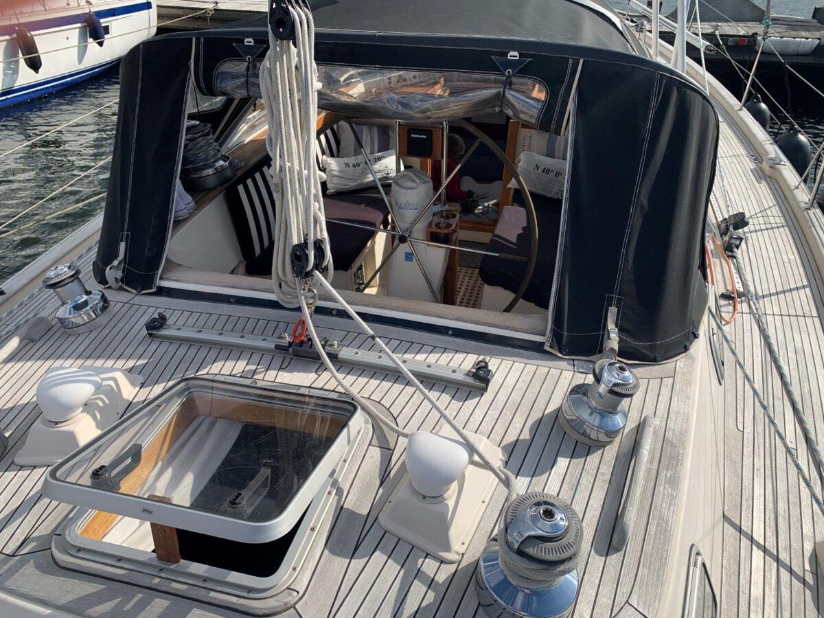 Segelyacht Hallberg-Rassy 45 Sailing World Yachtmakler Heiligenhafen 30