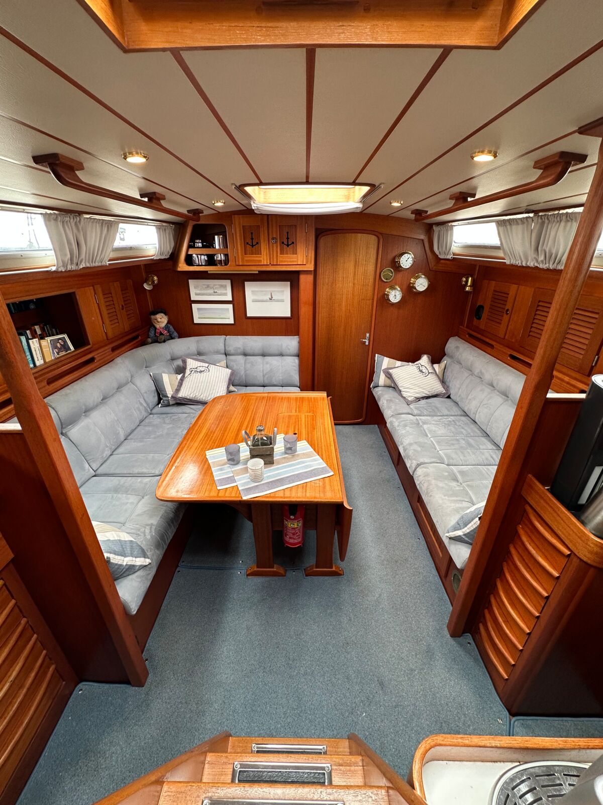 Segelyacht Hallberg-Rassy 45 Sailing World Yachtmakler Heiligenhafen 44-1