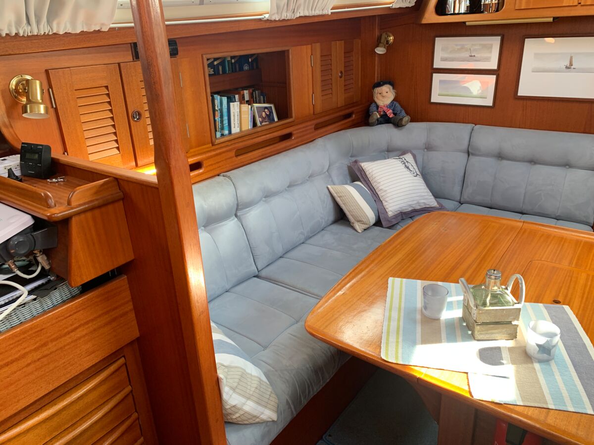 Segelyacht Hallberg-Rassy 45 Sailing World Yachtmakler Heiligenhafen 52