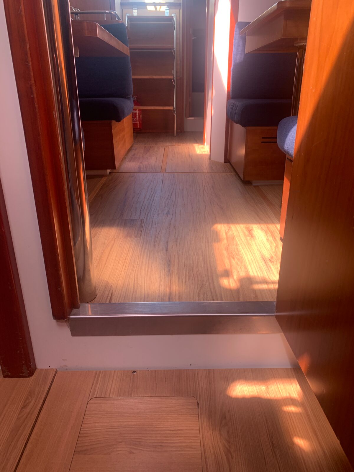 Segelyacht Hanse 370 Sailing World Yachtbrokers Heiligenhafen 18