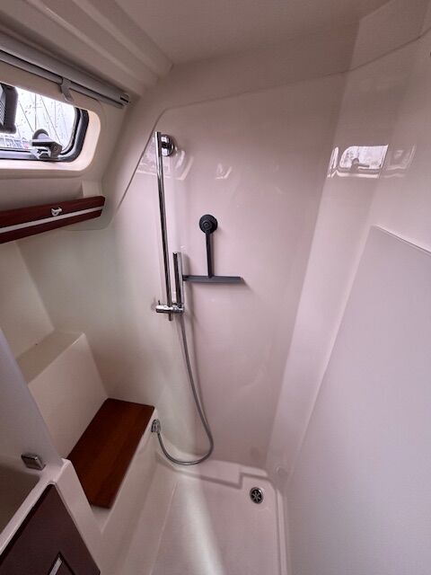 Segelyacht Hanse 375 Sailing World Yachtmakler Heiligenhafen 12