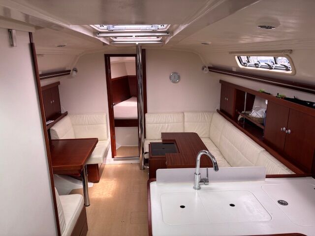 Segelyacht Hanse 375 Sailing World Yachtmakler Heiligenhafen 15