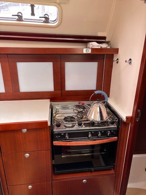 Segelyacht Hanse 375 Sailing World Yachtmakler Heiligenhafen 7