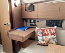 Beneteau Oceanis 35.1 Sailing World Yachtmakler 6