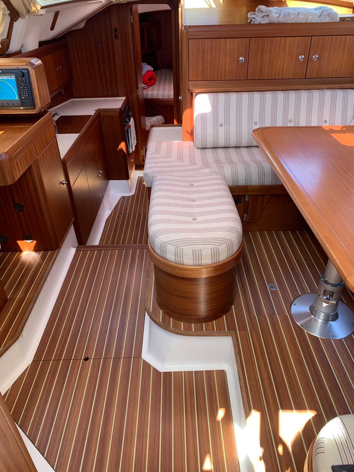 Decksalon Segelyacht Vilm 41 DS Sailing World Yachtmakler Heiligenhafen 32