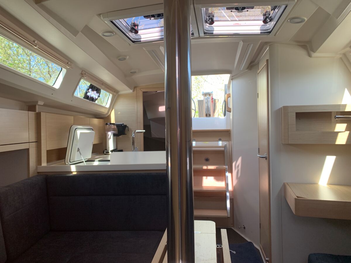 Hanse 348