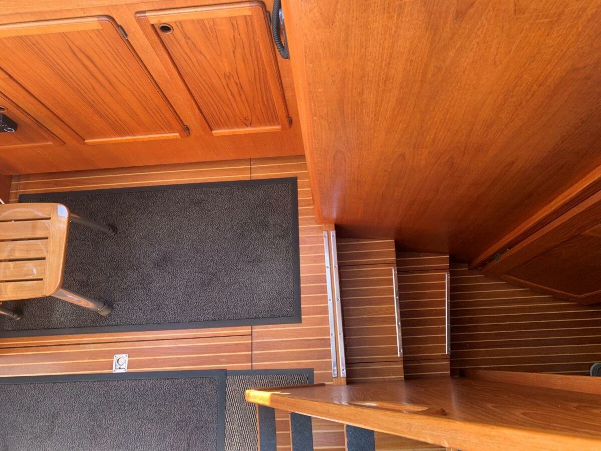 Motorsailer Nauticat 40 Ketch Sailing World Yachtbrokers 15