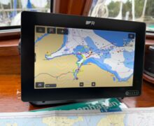 Motorsegler Nauticat 33 Sailing World Yachtmakler 44