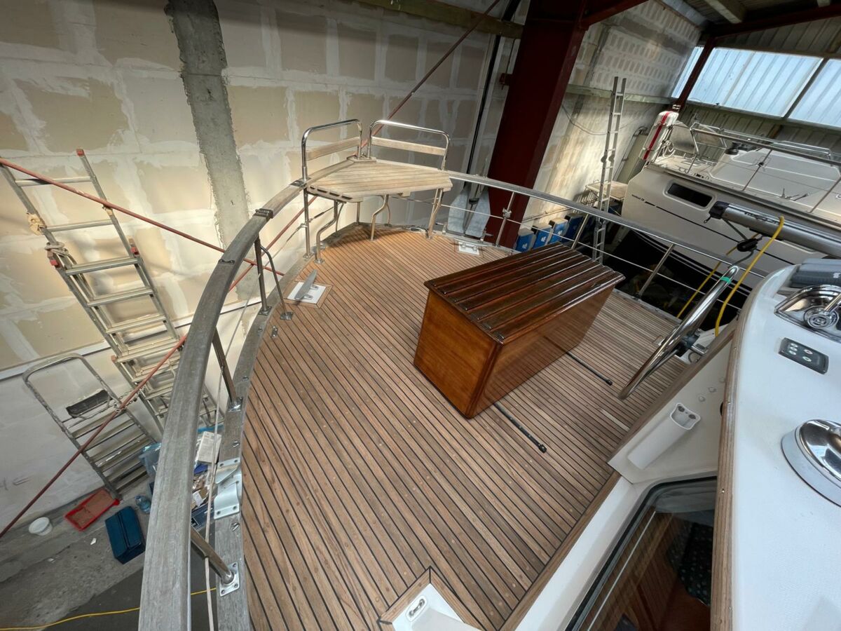 Motorsegler Nauticat 33 Sailing World Yachtmakler 45