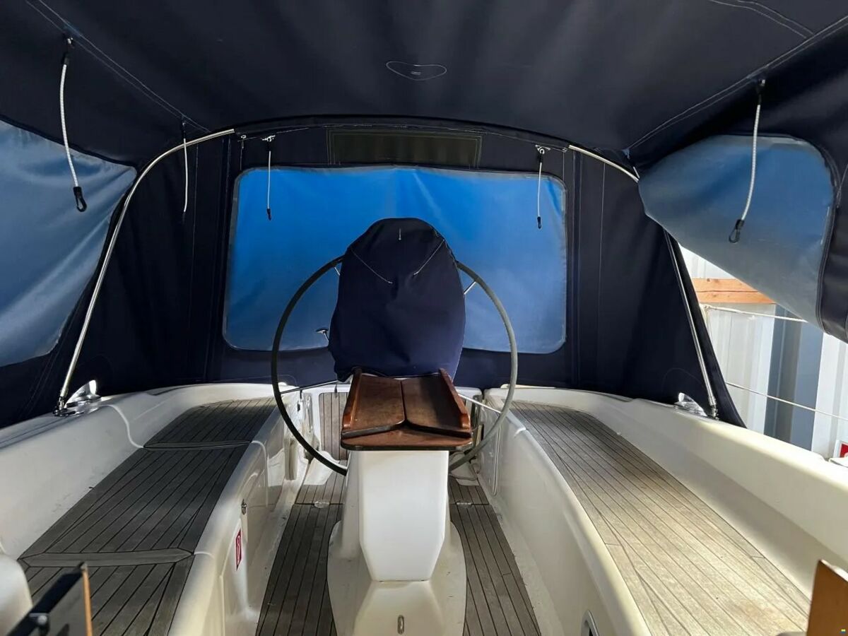 Sailing Yacht Bavaria 34 Cruiser Sailing World Yachtbrokers Heiligenhafen 11