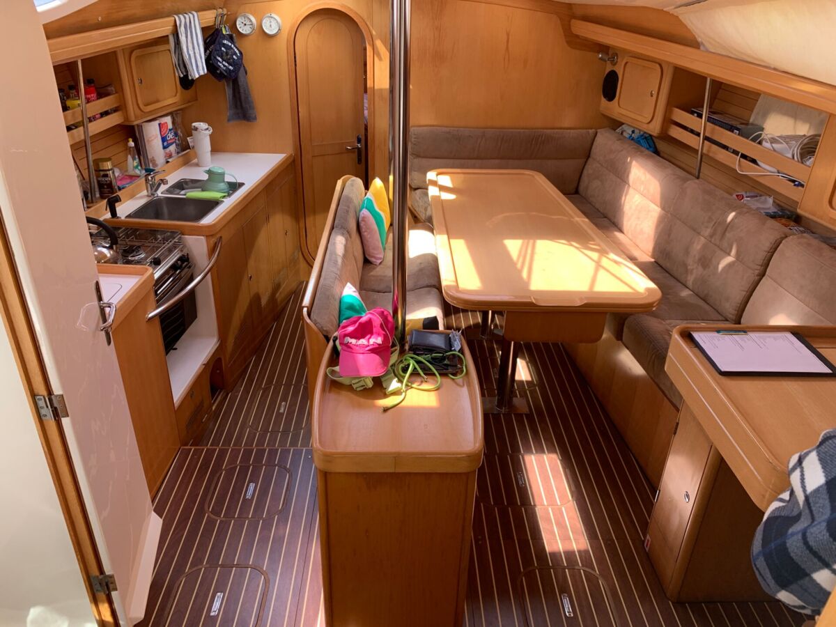 Sailing Yacht Feeling 39 DI Sailing World Yachtbrokers 3