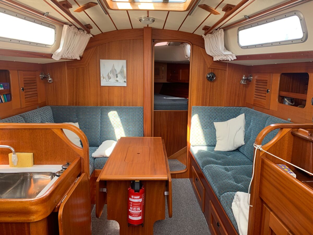 Sailing Yacht Hallberg-Rassy 34 Sailing World Yachtmakler Heiligenhafen 10