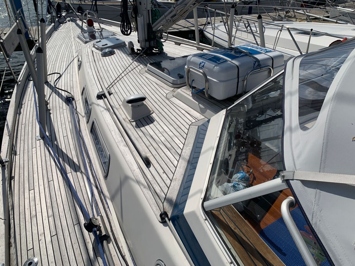 Sailing Yacht Hallberg-Rassy 42 F Sailing World Yachtbrokers Heiligenhafen 14