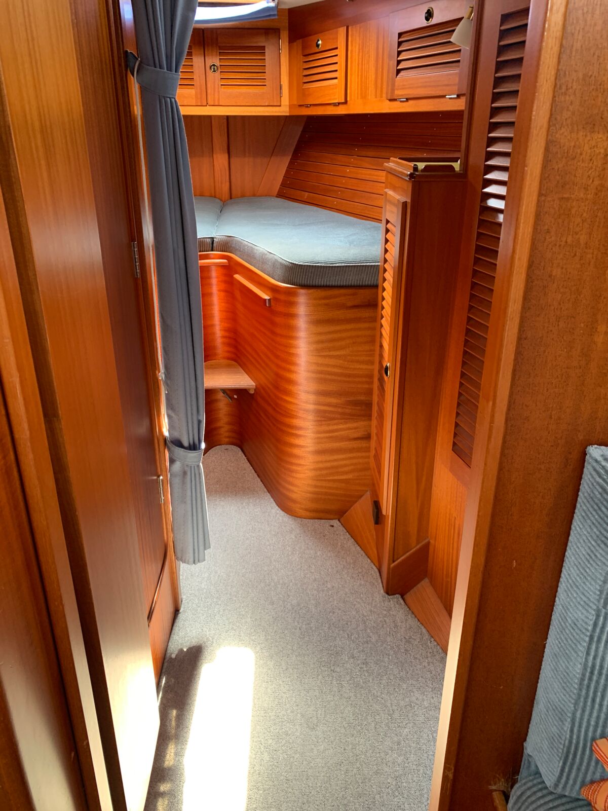 Sailing Yacht Hallberg-Rassy 42 F Sailing World Yachtbrokers Heiligenhafen 43
