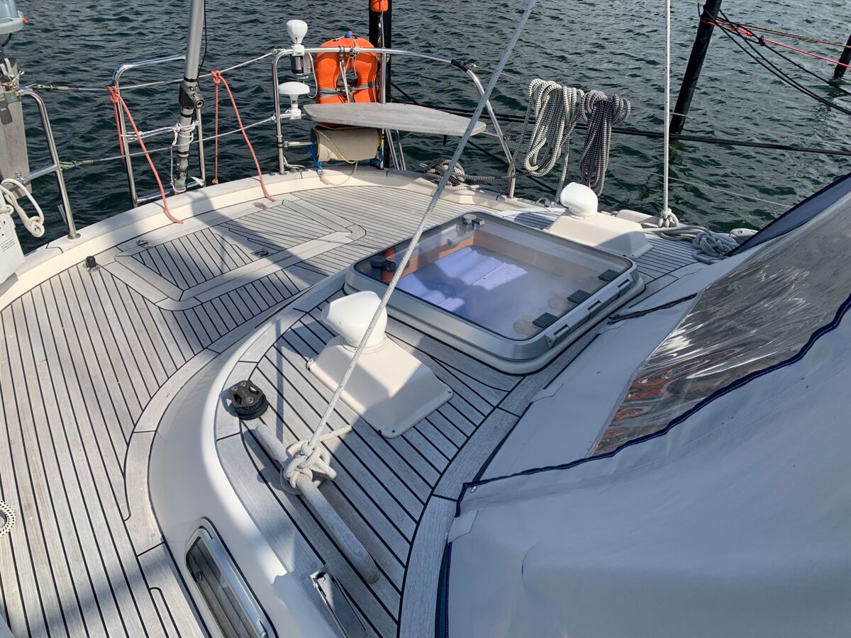 Sailing Yacht Hallberg-Rassy 42 F Sailing World Yachtbrokers Heiligenhafen 7