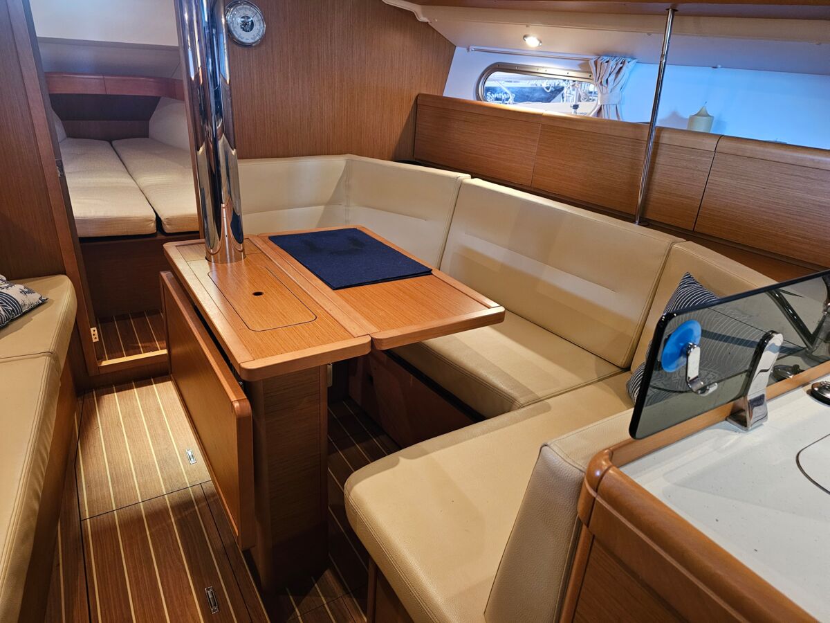 Sailing Yacht Jeanneau Sun Odyssey 36i Sailing World Yachtmakler Heiligenhafen 6
