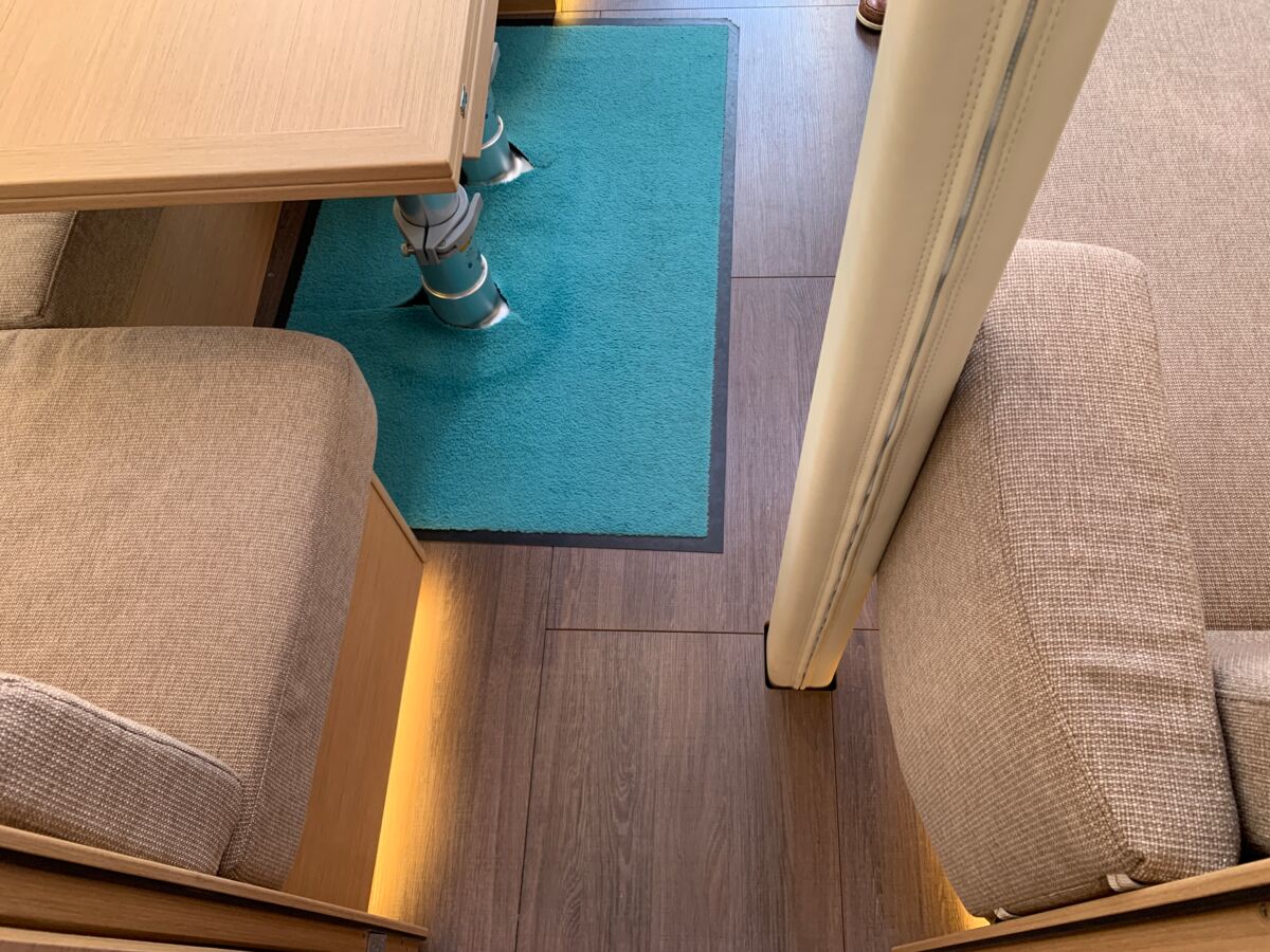 Sailing Yacht Jeanneau Sun Odyssey 410 Sailing World Yachtbrokers 30