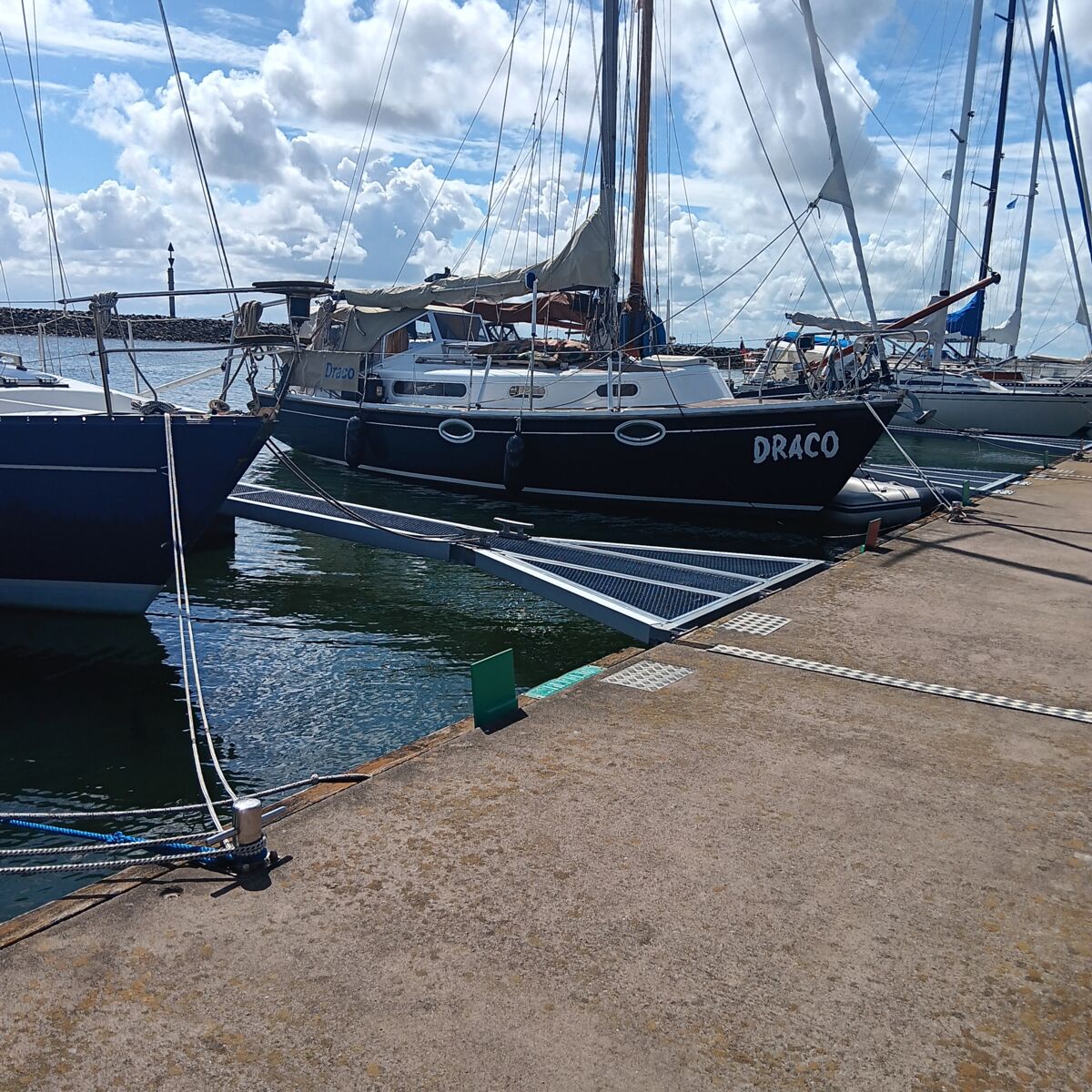 Sailing Yacht Snapdragon Sailing World Yachtbrokers 5
