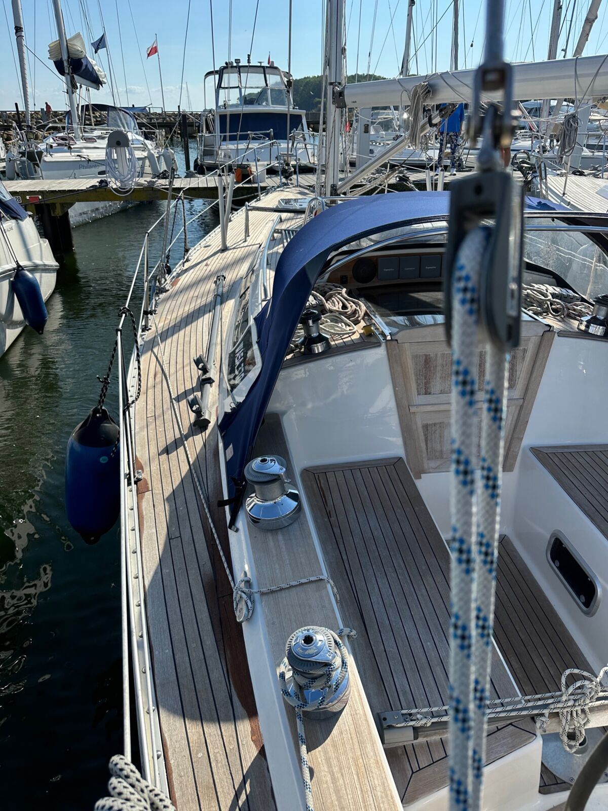 Sailing Yacht Wasa 370 Sailing World Yachtbrokers  57
