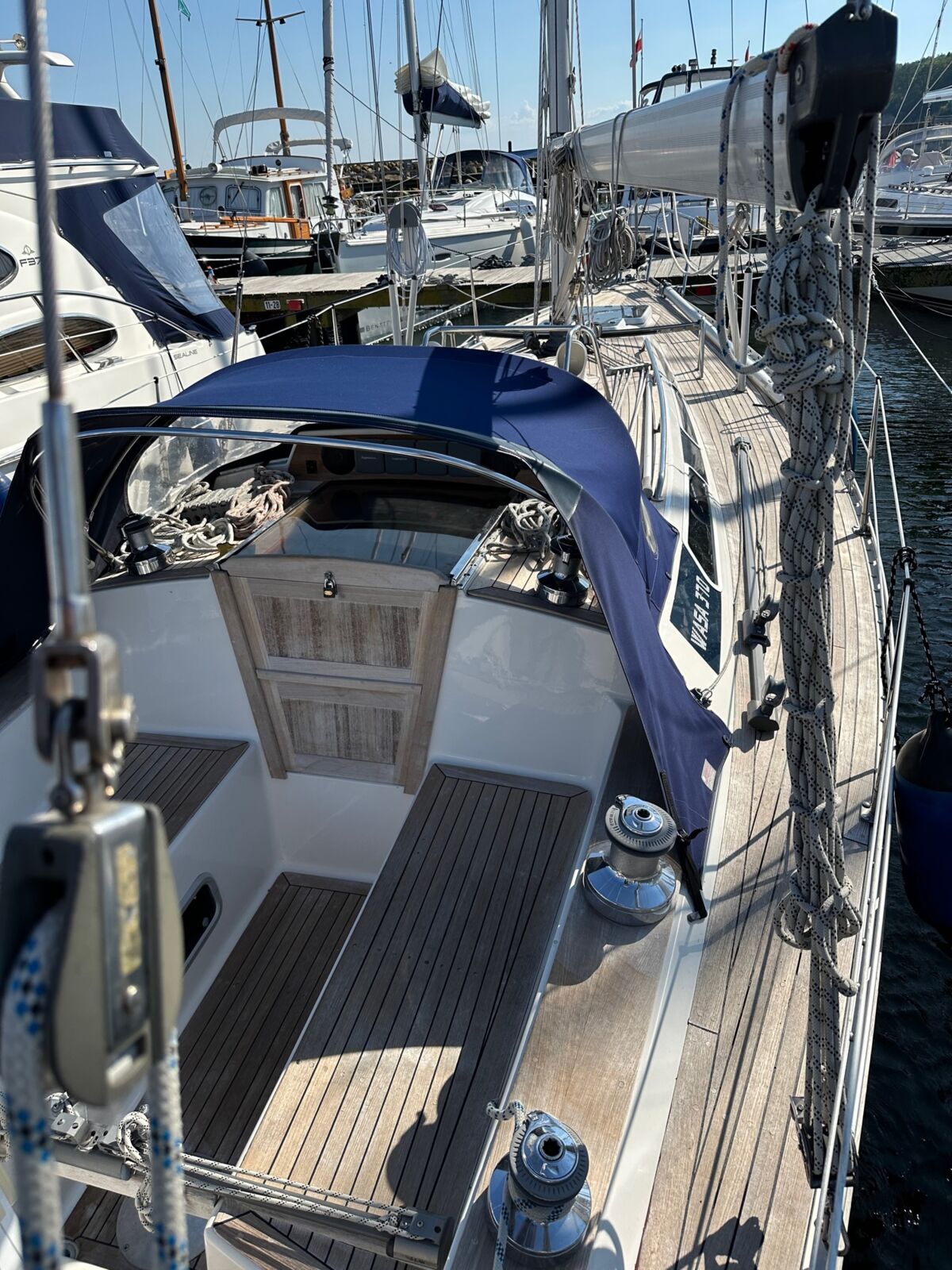 Sailing Yacht Wasa 370 Sailing World Yachtbrokers  58
