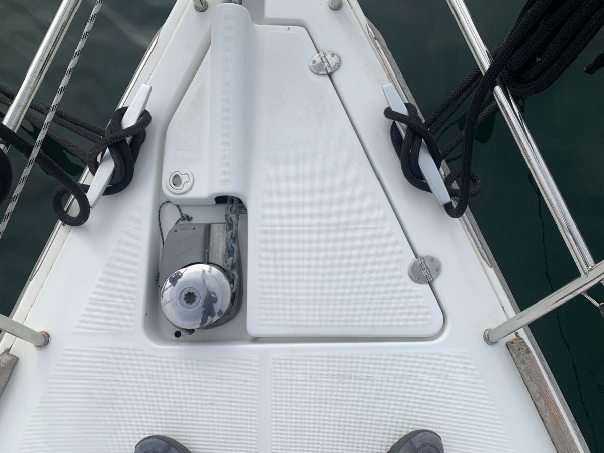 Sailing yacht Beneteau Oceanis 37 Sailing World Yachtbrokers Heiligenhafen 6
