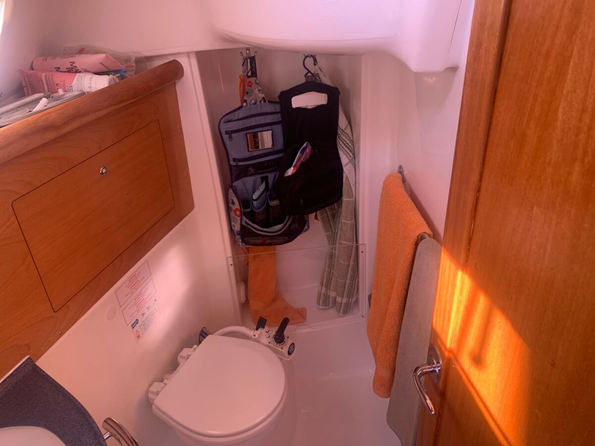 Segelyacht Bavaria 31 Cruiser Sailing World Yachtbrokers Heiligenhafen 26